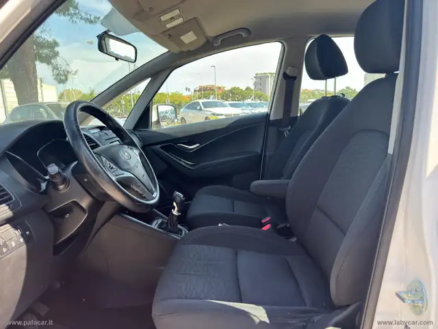 Hyundai Ix20 view 7
