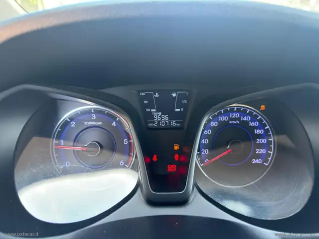Hyundai Ix20 view 9