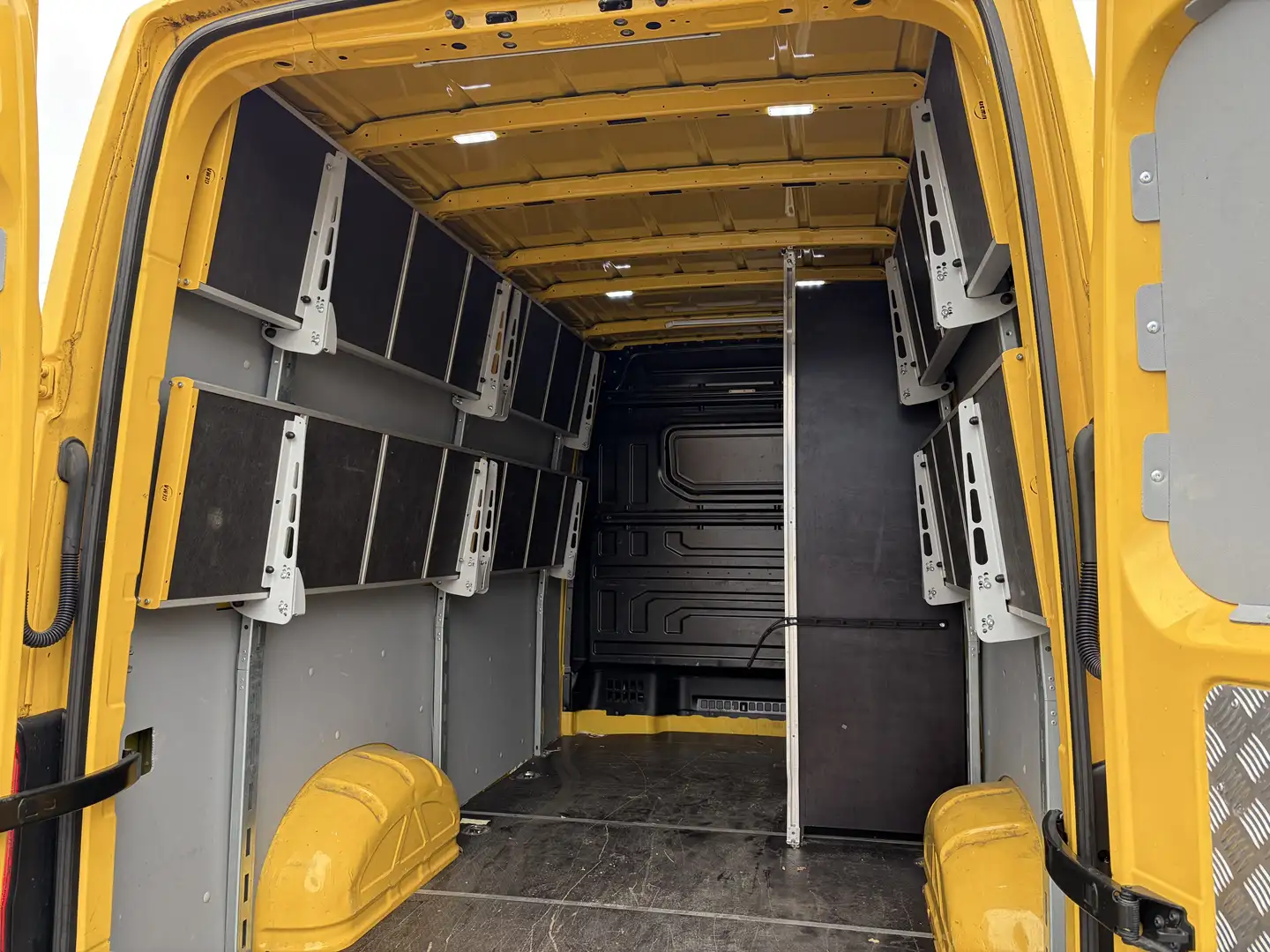 Volkswagen Crafter 2.0 TDI 140Cv incluso iva prezzo esposto - 2