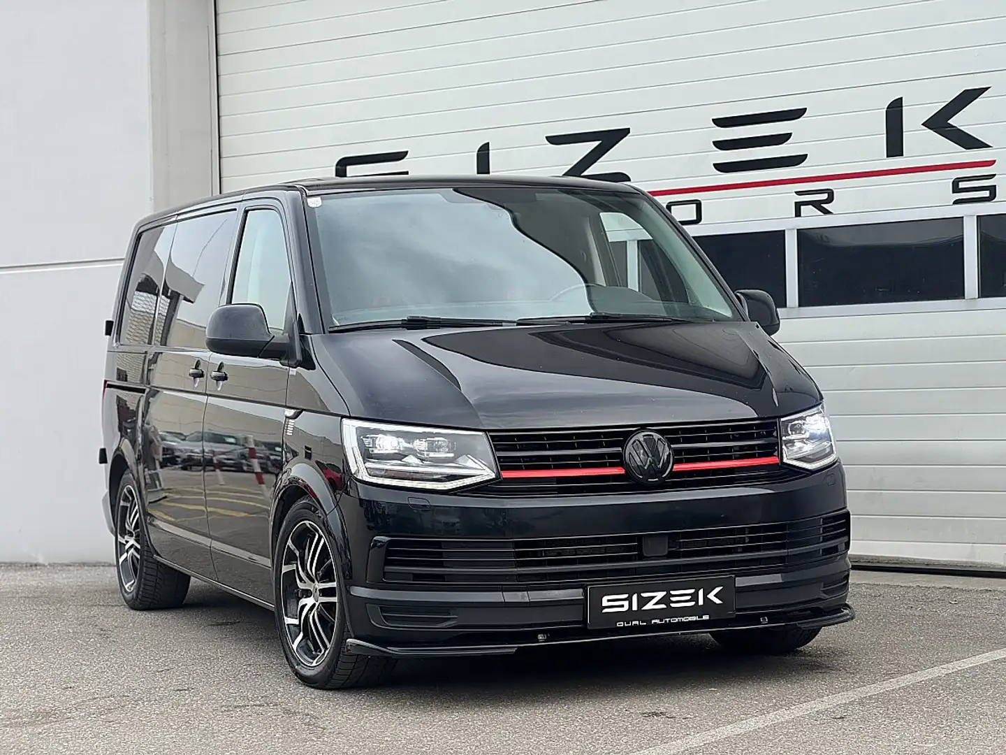 Volkswagen T6 Transporter T6.1 Kastenwagen KR 2,0 TDI 4Motion BMT DSG Schwarz - 2
