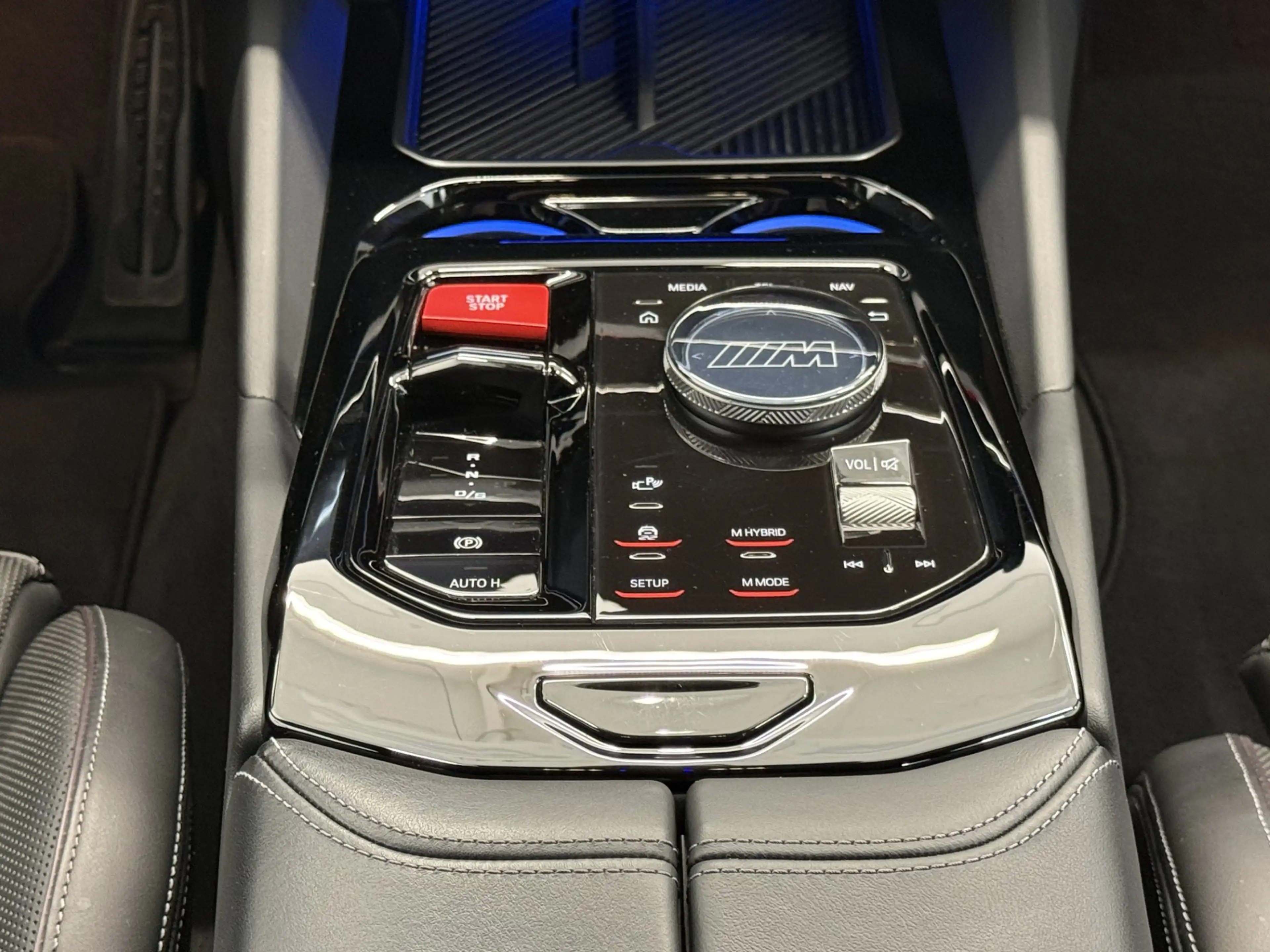 BMW M5 — photo 11