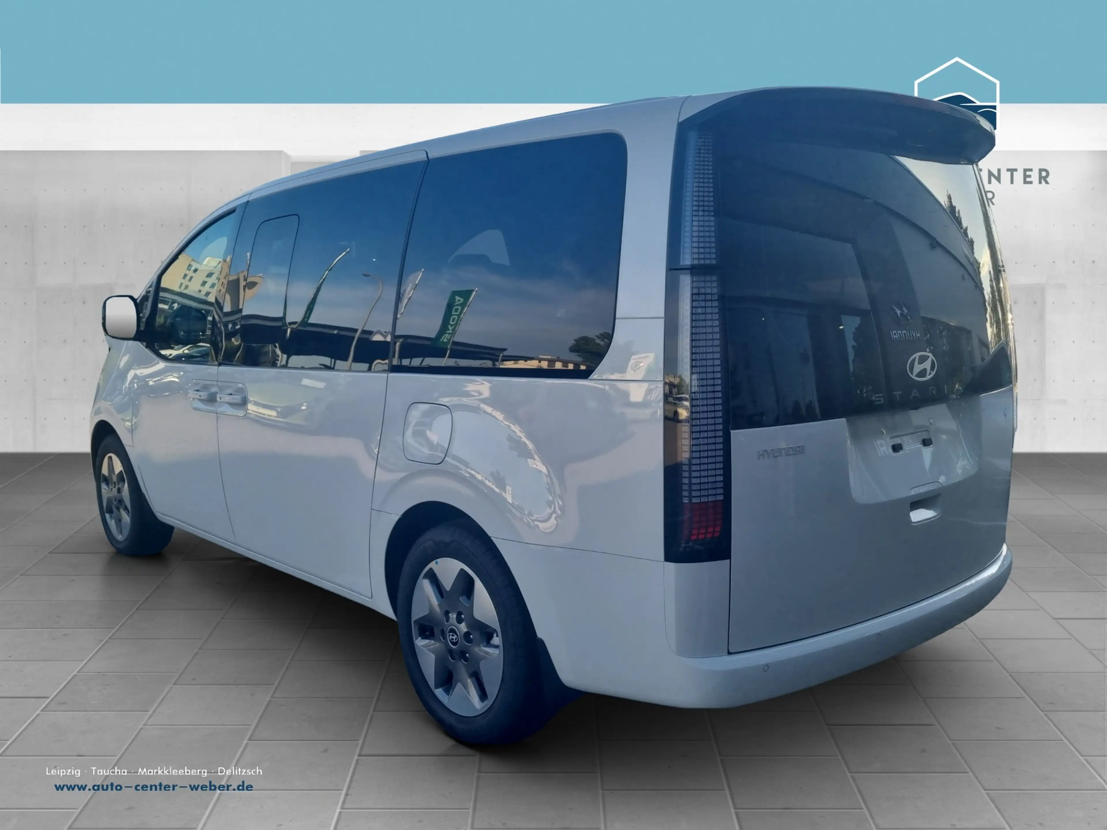 Hyundai STARIA 1.6 T-GDI HEV Prime AT *9-Sitzer*ACC*LED* — photo 4