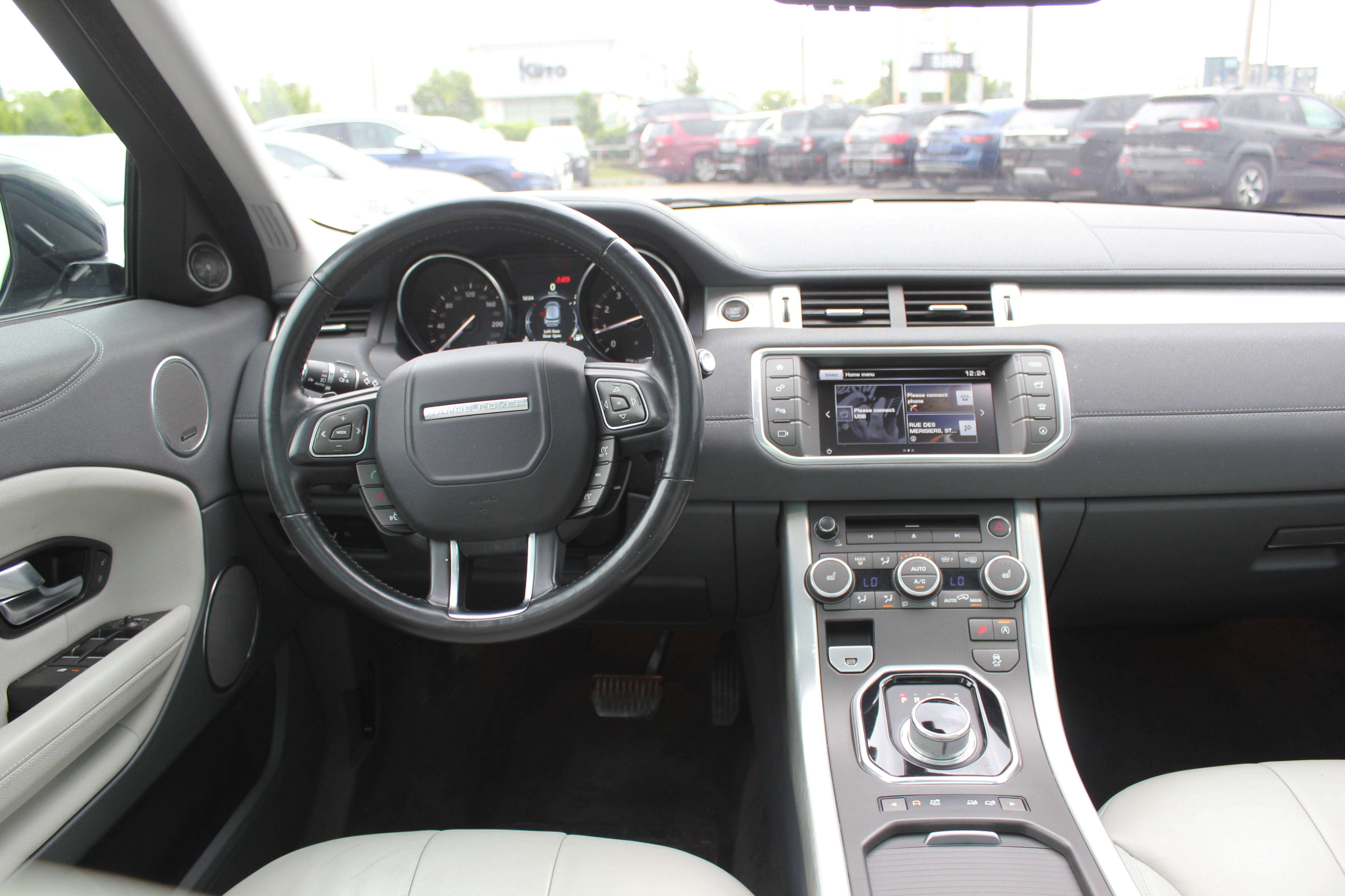 2016 Land Rover Range Rover Evoque SE - Image 14
