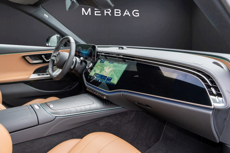 Mercedes-Benz E 400 e 4M *AMG Night Pano Superscreen Digital — photo 8