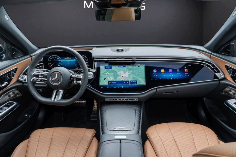 Mercedes-Benz E 400 e 4M *AMG Night Pano Superscreen Digital — photo 6
