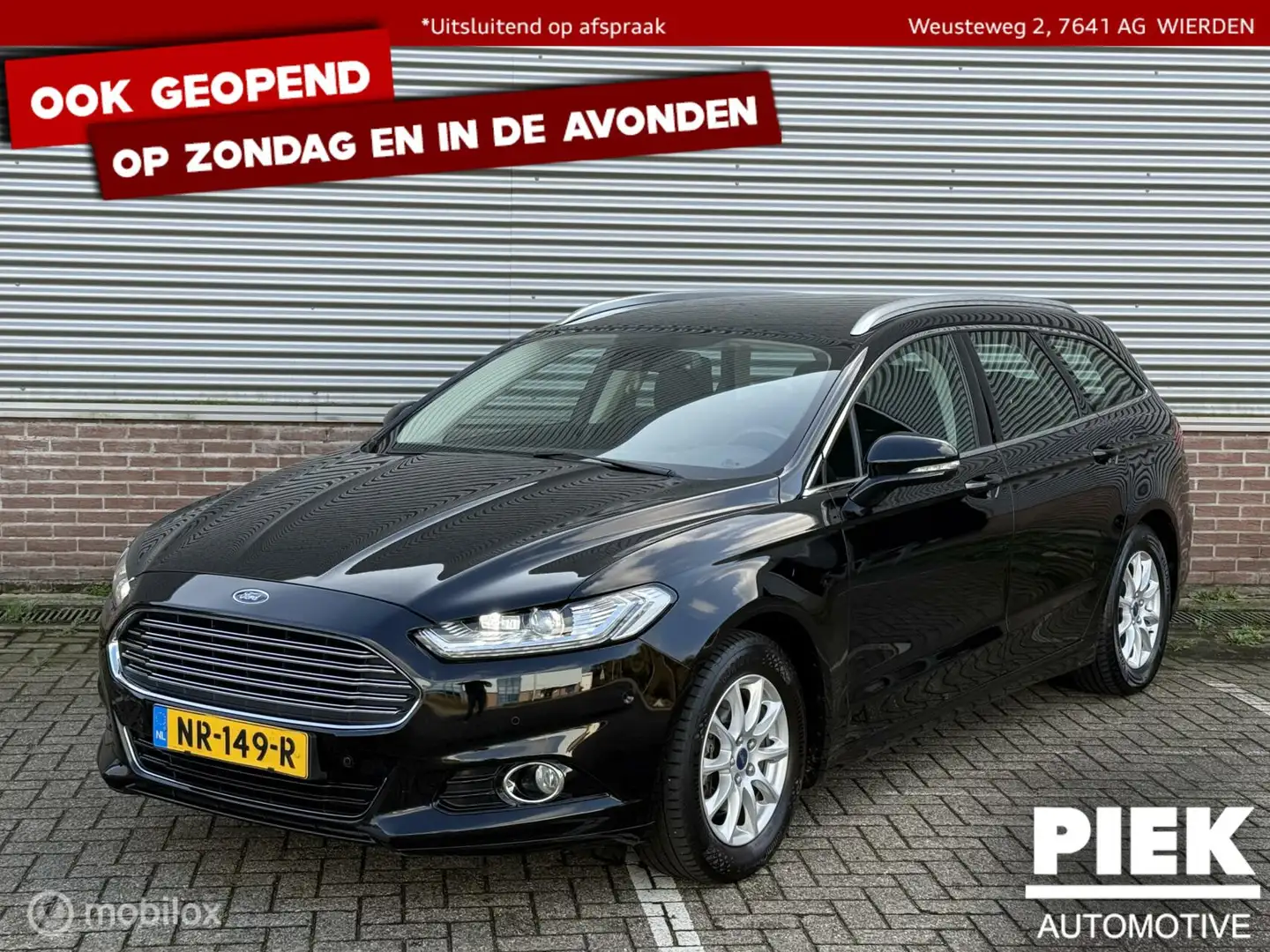 Ford Mondeo Wagon 1.5 Titanium AUTOMAAT Zwart - 1