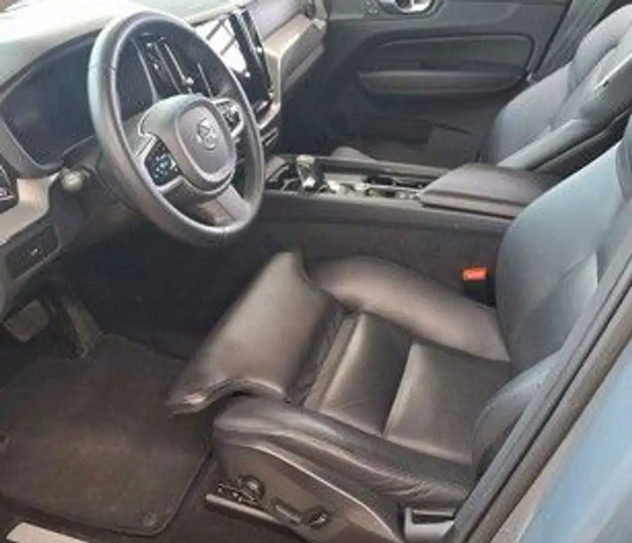 Volvo XC60 Ultimate Bright AWD Head Up Pano LED Grau - 2