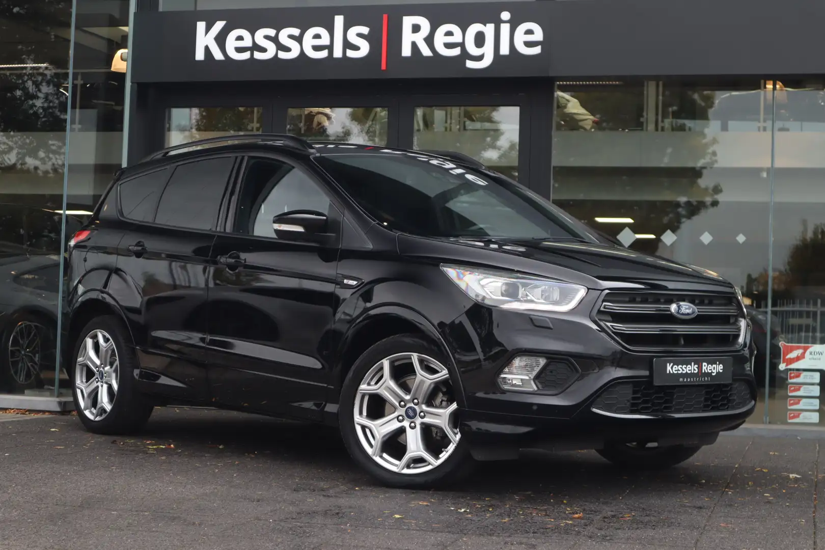 Ford Kuga 1.5 EcoBoost ST Line Pano ACC Sony Keyless CarPlay Noir - 1