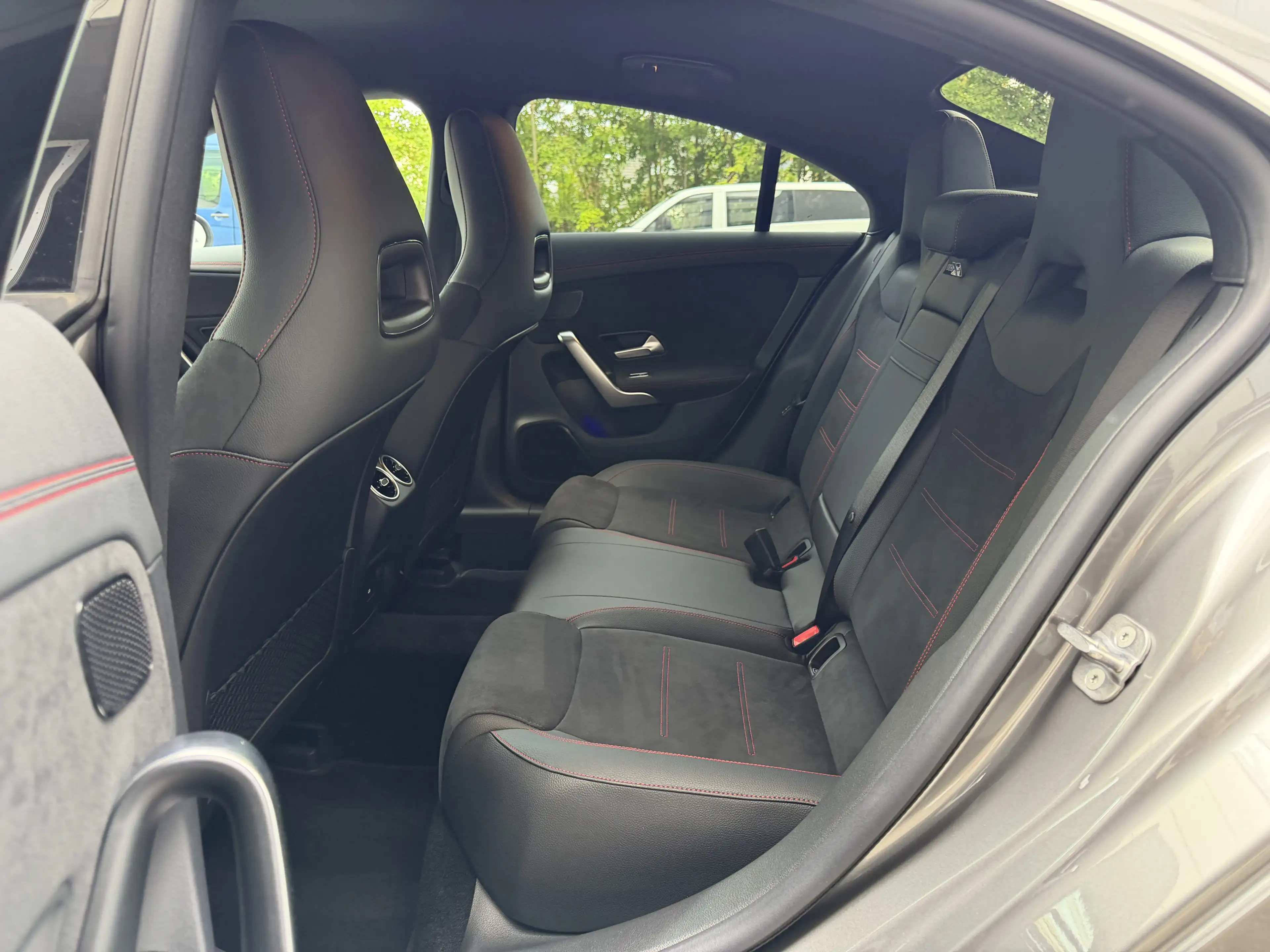 Mercedes-Benz CLA 200 AMG LED MBUX Standheizung Kamera Keyless — photo 15