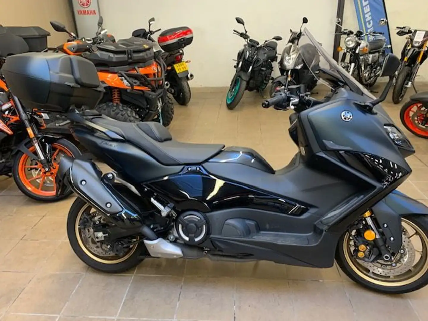Yamaha TMAX 560 Niebieski - 1