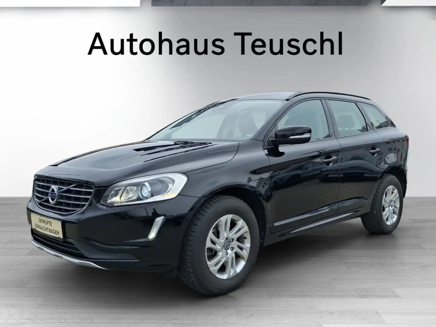 Volvo XC60 D3 A Kinetic Schwarz - 1