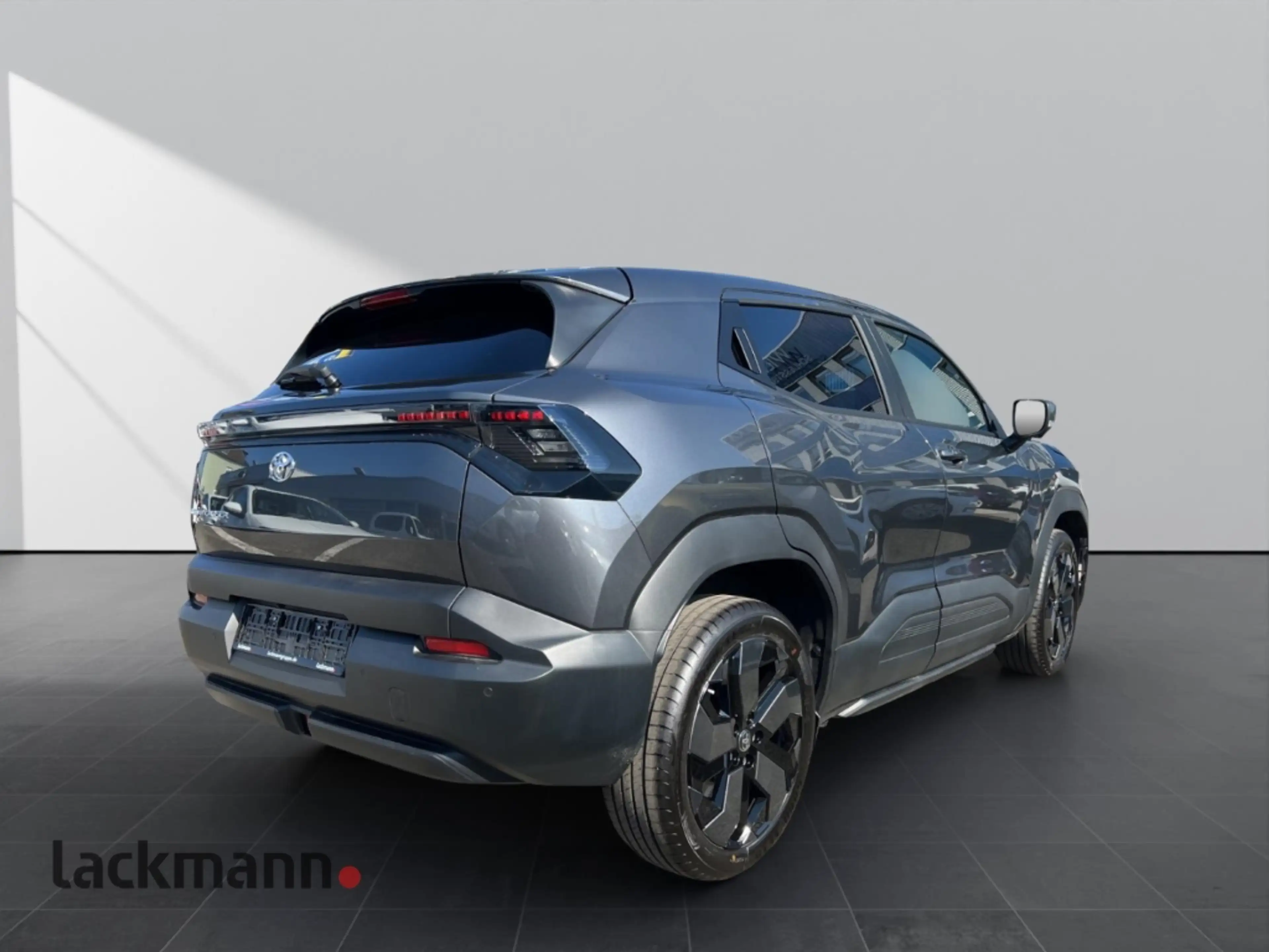 Toyota Urban Cruiser 128 kW FWD Lounge Elektromotor 61 kWh, 5-Türer, Lo — photo 4