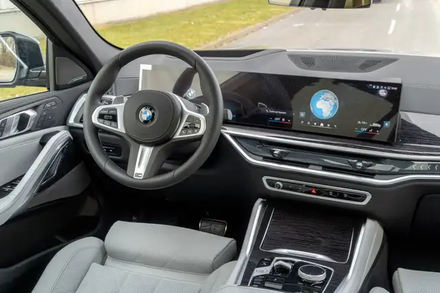 BMW X6 view 15
