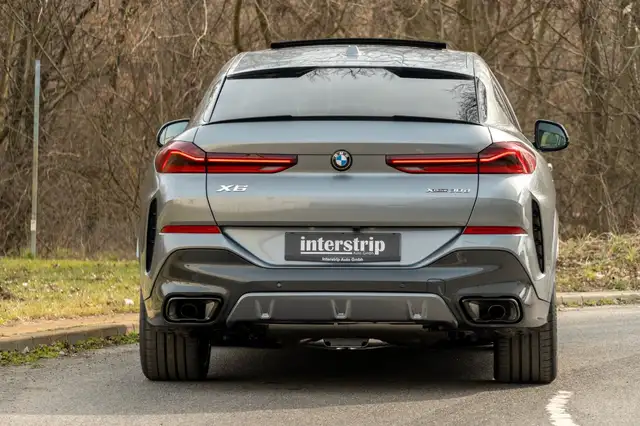 BMW X6 view 5