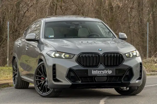 BMW X6 view 3