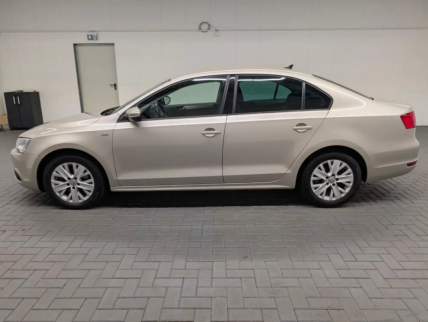 Volkswagen Jetta Navi/SHZ/PDC/Tempomat/16-LM Argintiu - 2