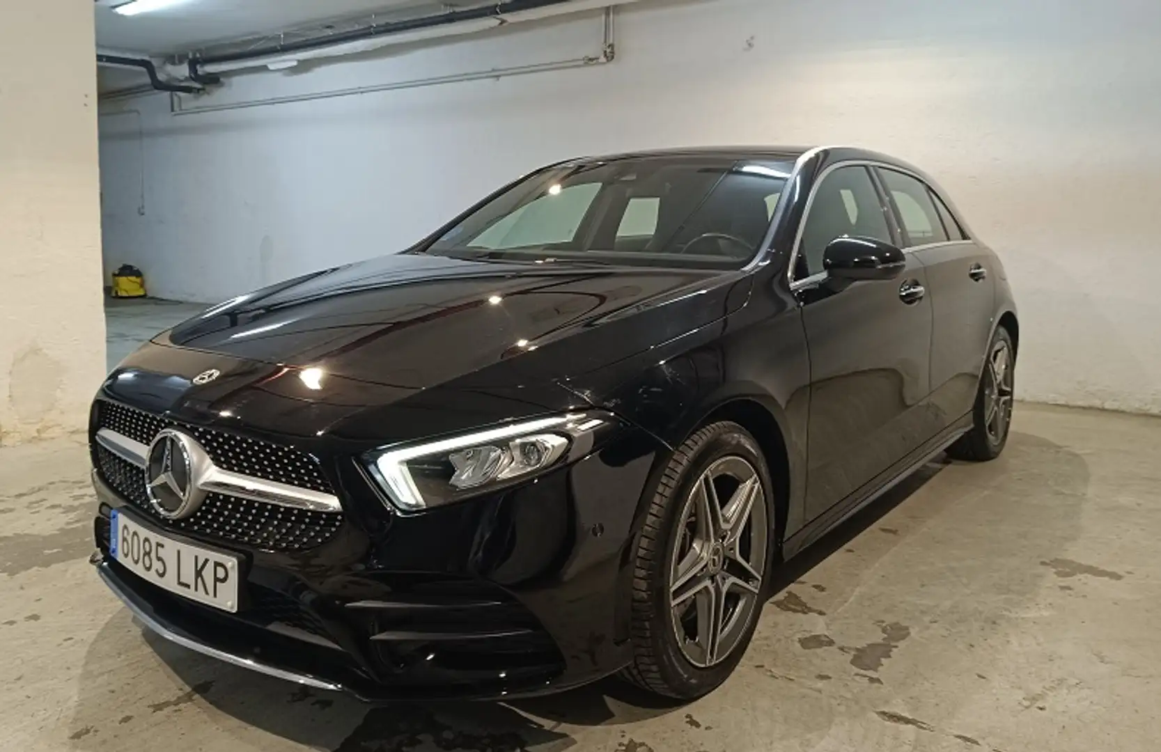 Mercedes-Benz A 250 250e 8G-DCT Schwarz - 1