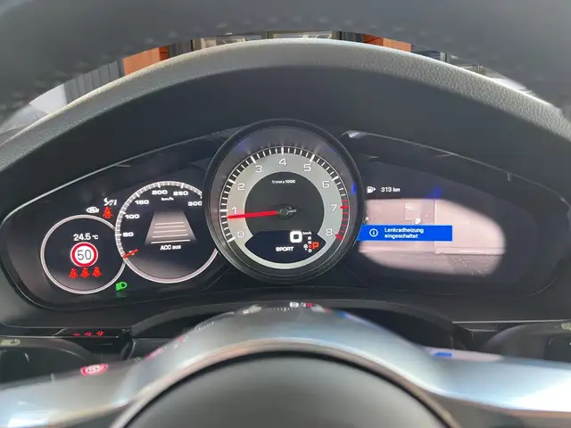 Porsche Cayenne view 10