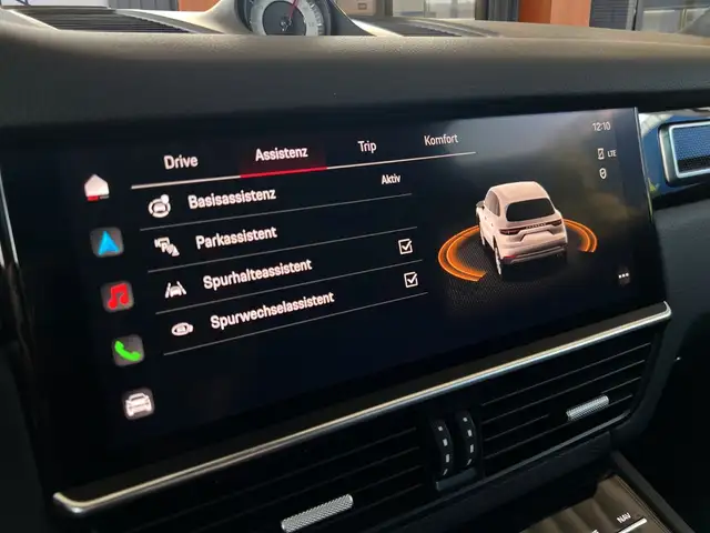 Porsche Cayenne view 12