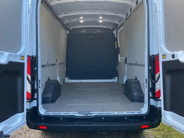Ford Transit view 10