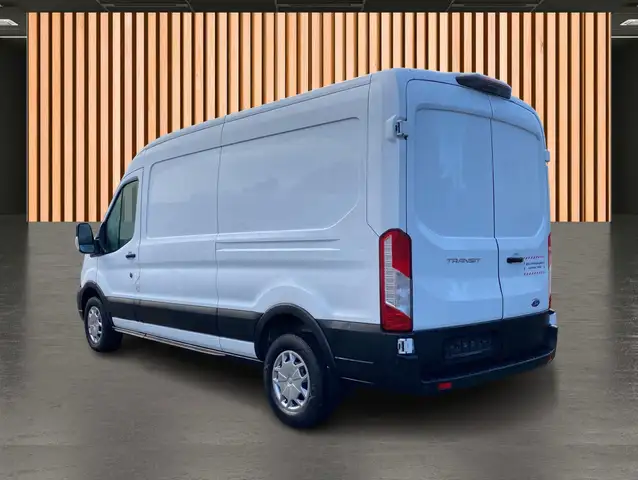 Ford Transit view 9