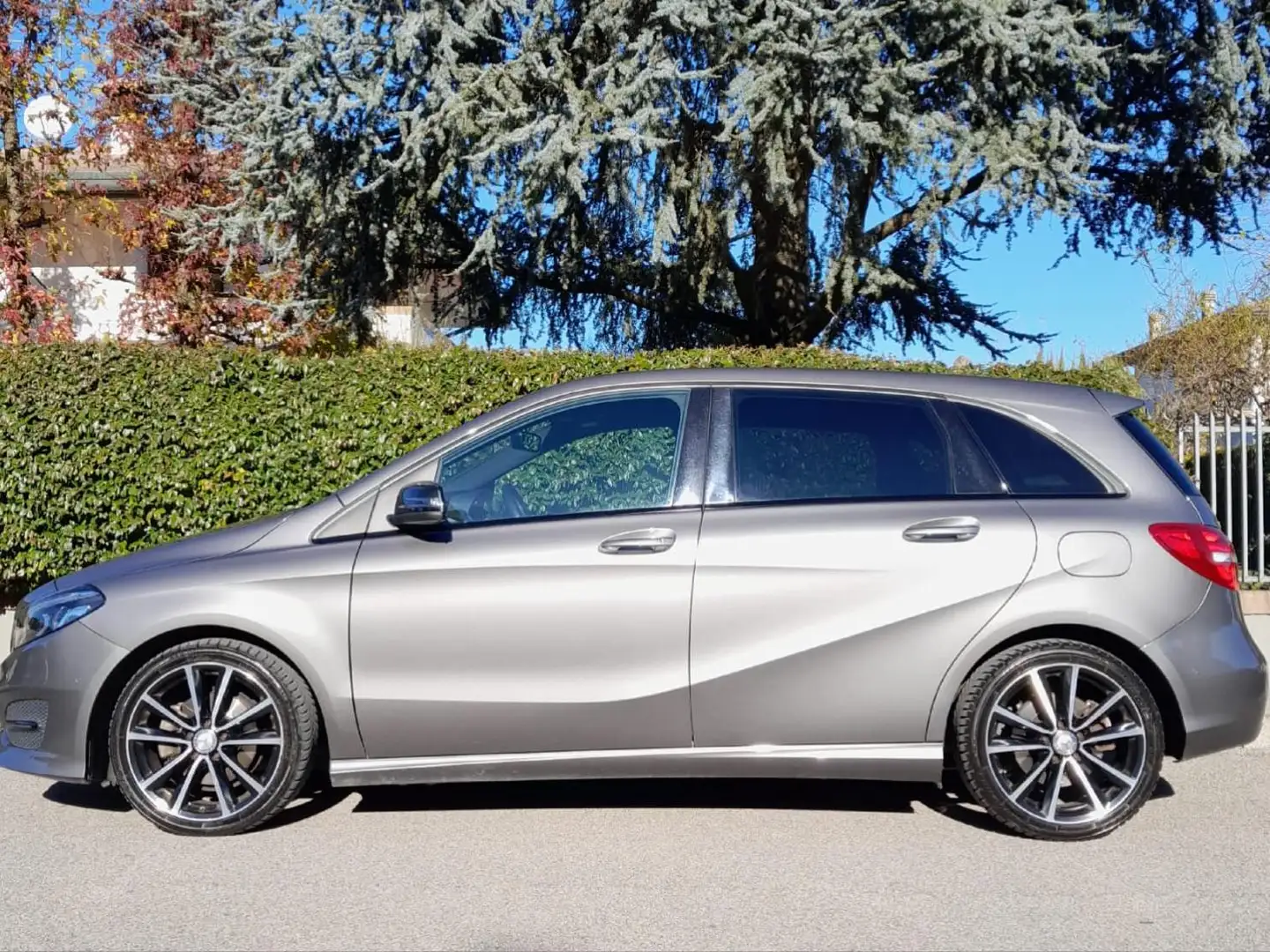 Mercedes-Benz B 200 B 200 d (cdi) Premium 4matic auto Grigio - 2