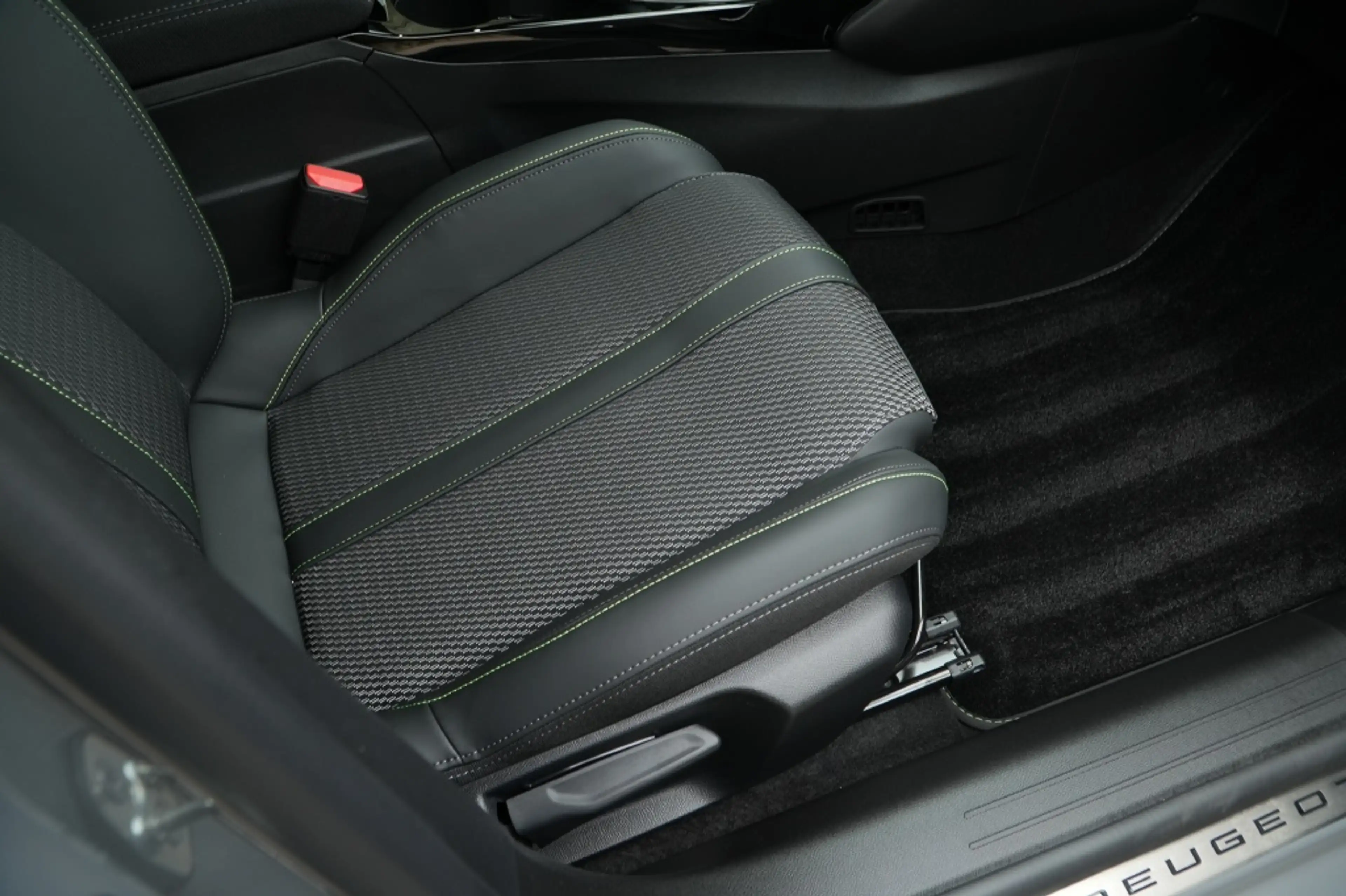 Peugeot 208 1.2 Hybrid 110 GT I 170 km !! I Automaat I Sportst — photo 19