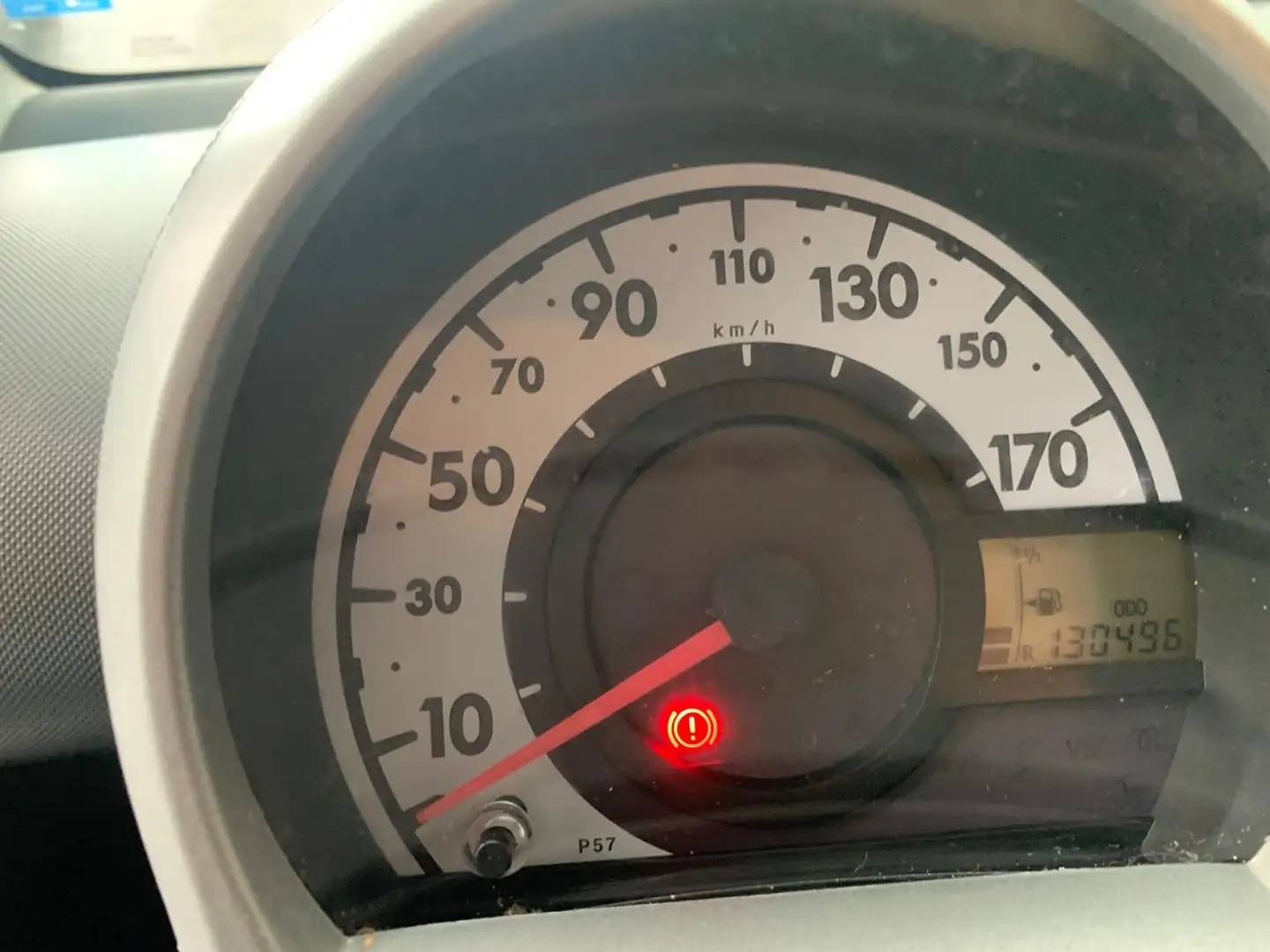 Toyota Aygo Aygo I 2005 5p 1.0 Sound Gris - 2