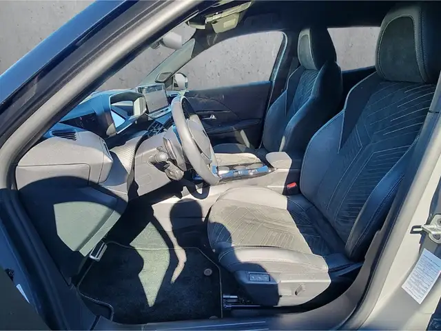 Peugeot 2008 view 9
