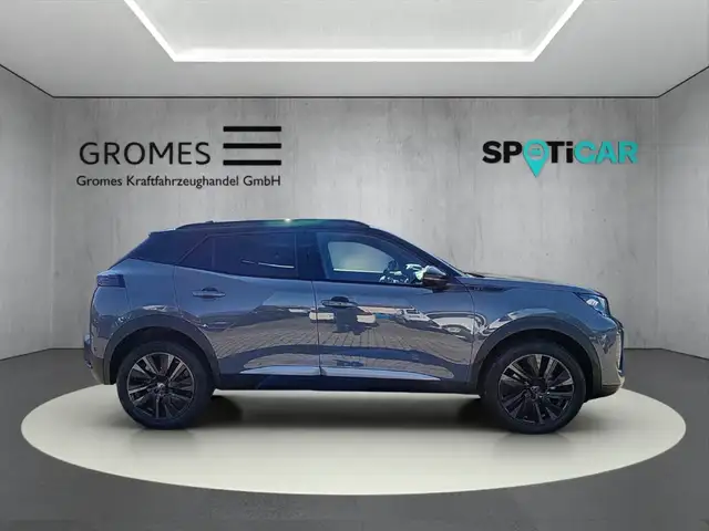 Peugeot 2008 view 2
