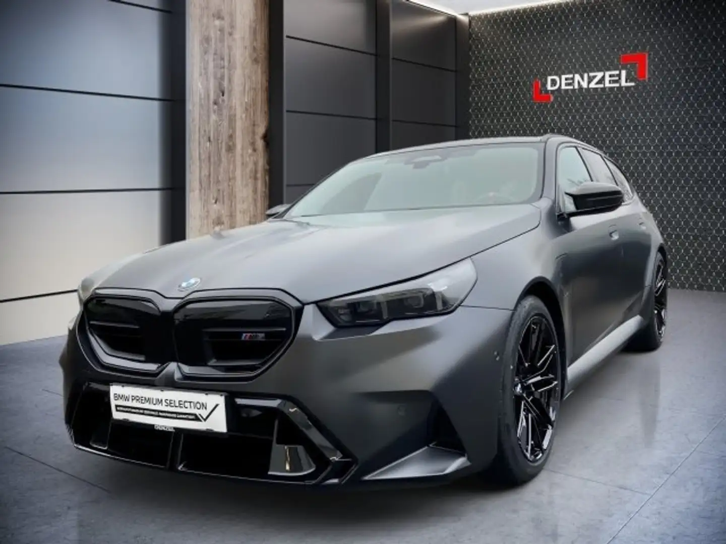 BMW M5 Touring Grau - 2