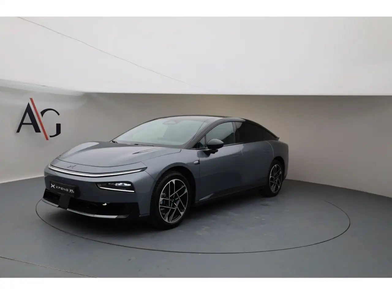 XPENG P7