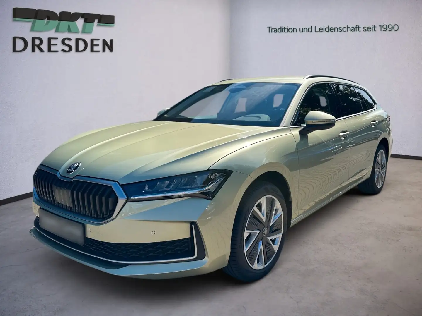 Skoda Superb Combi 1.5 TSI Selection/AHK/Navi/SHZ/ACC/ Beige - 1