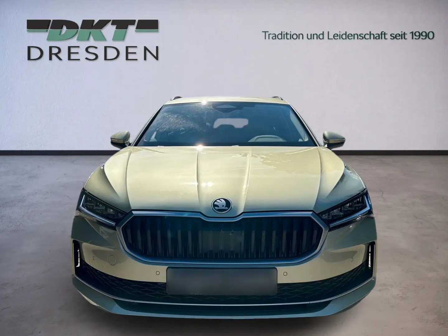 Skoda Superb Combi 1.5 TSI Selection/AHK/Navi/SHZ/ACC/ Beige - 2