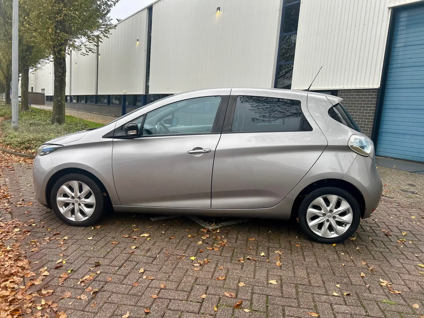 Renault ZOE Q210 Zen Quickcharge 22 kWh (INCLUSIEF ACCU) Grijs - 2