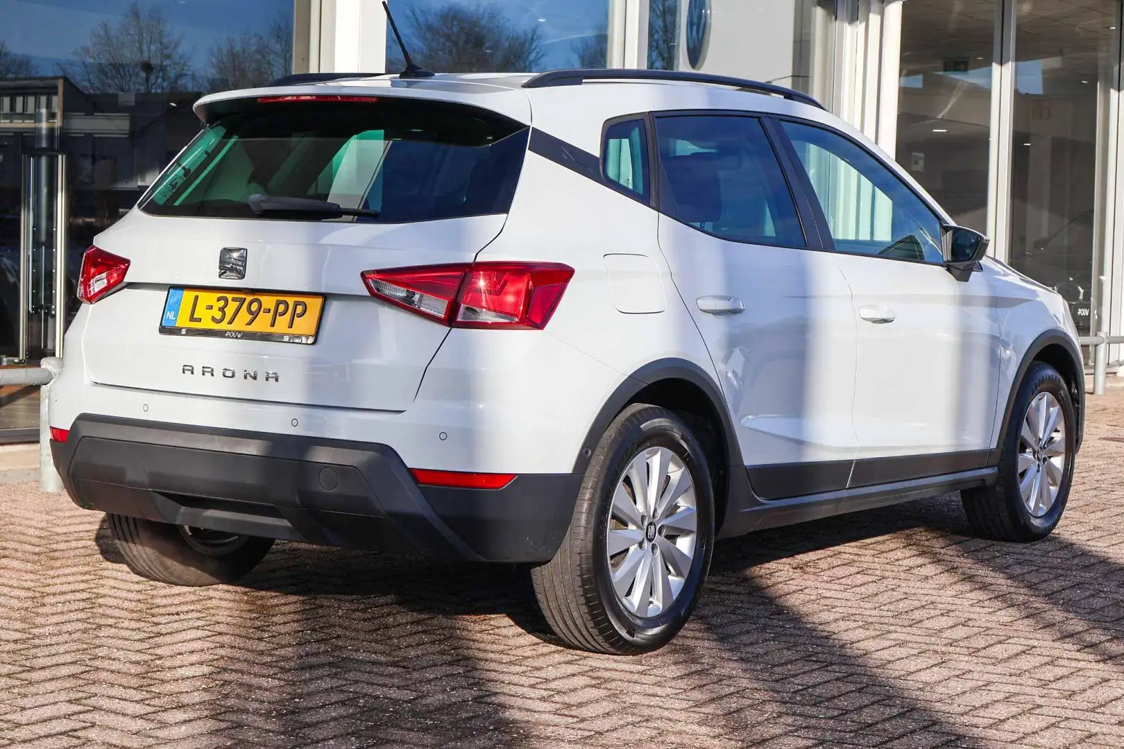 SEAT Arona 1.0 TSI 95pk Style Business Intense | Navigatie | Blanc - 2