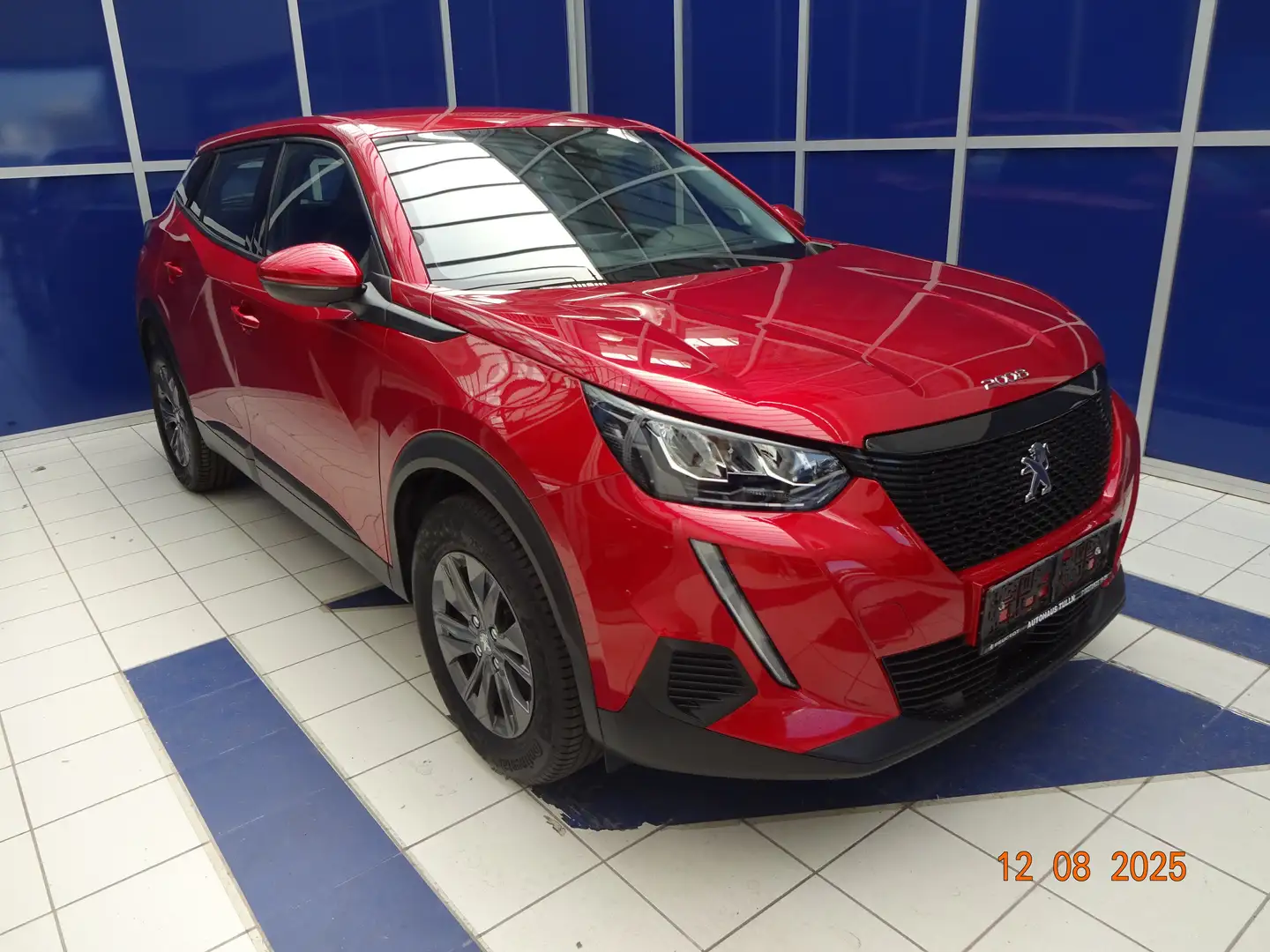 Peugeot 2008 Active PureTech 100 S Rouge - 1