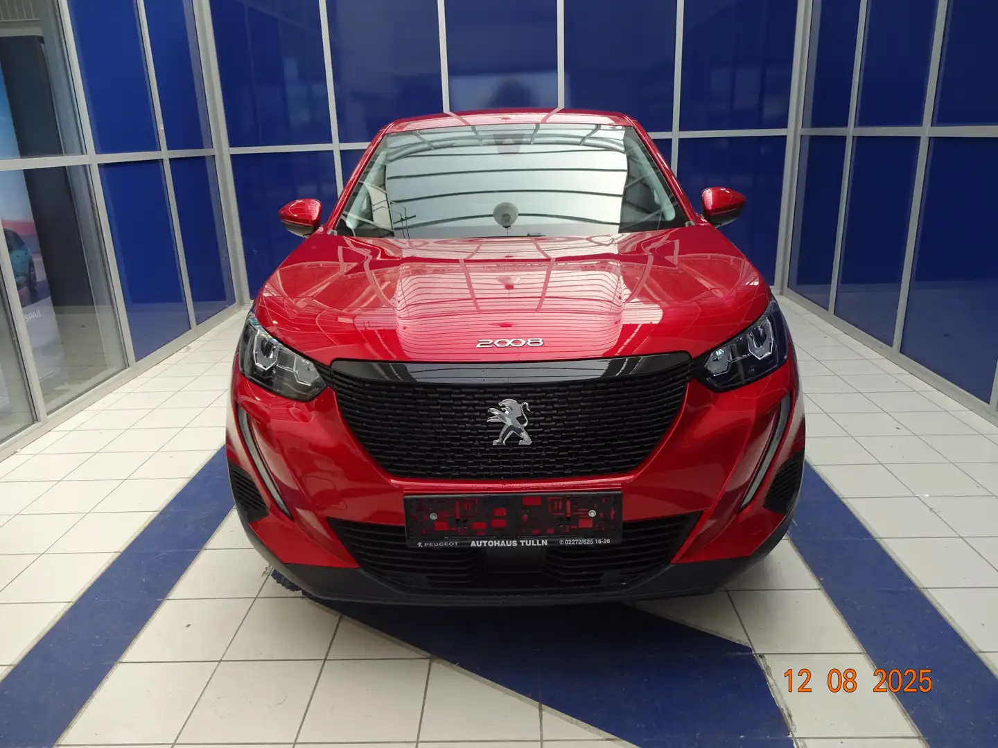 Peugeot 2008 Active PureTech 100 S Rouge - 2