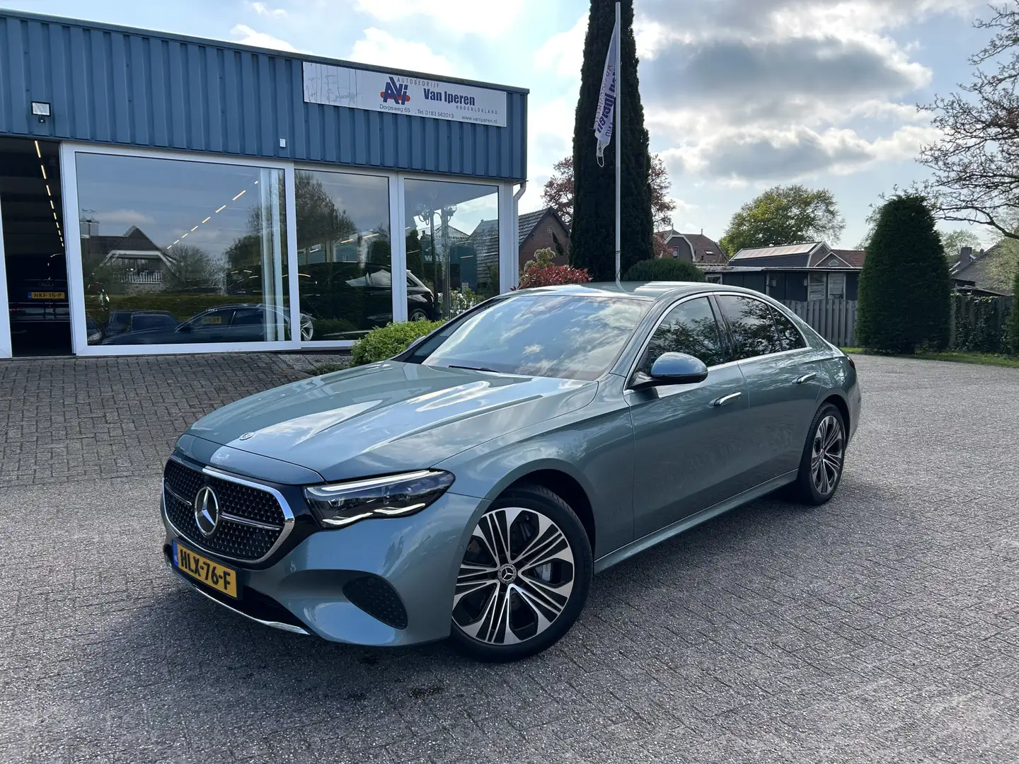 Mercedes-Benz E 300 e Groen - 1
