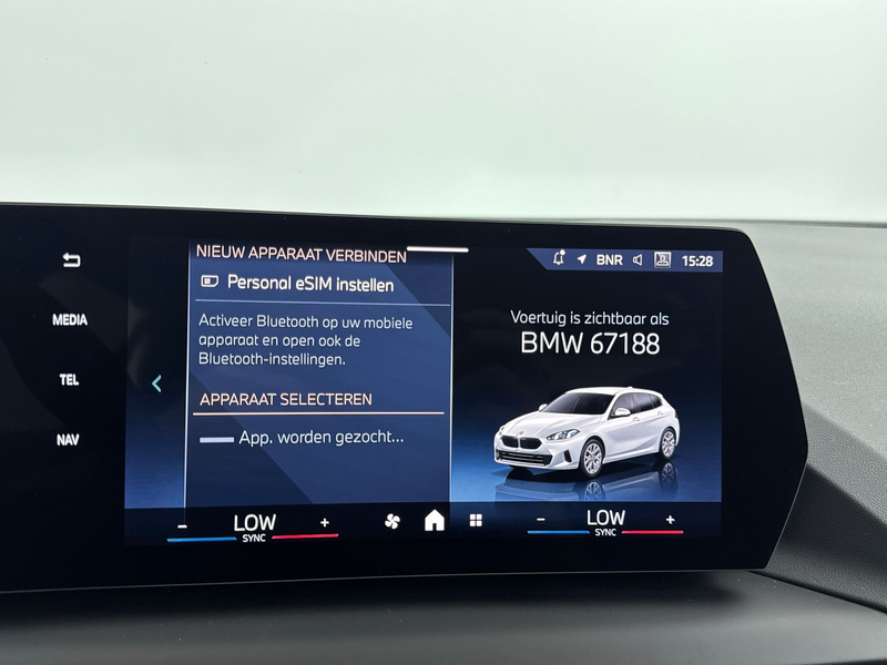 BMW 120 1 Serie Automaat / Achteruitrijcamera / PDC / Driv — photo 12