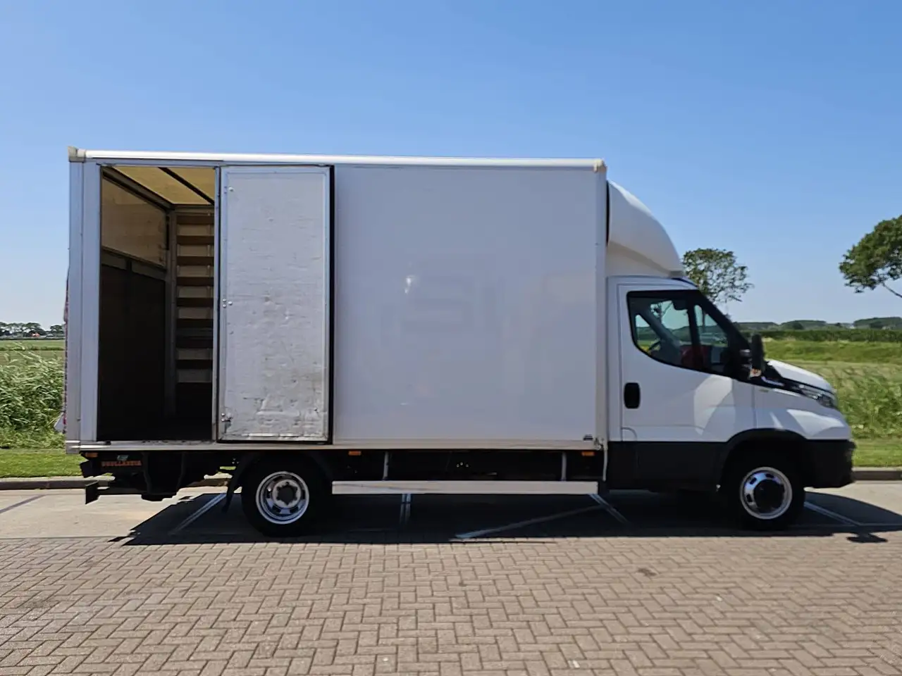 Iveco Daily 2021 — фото 13