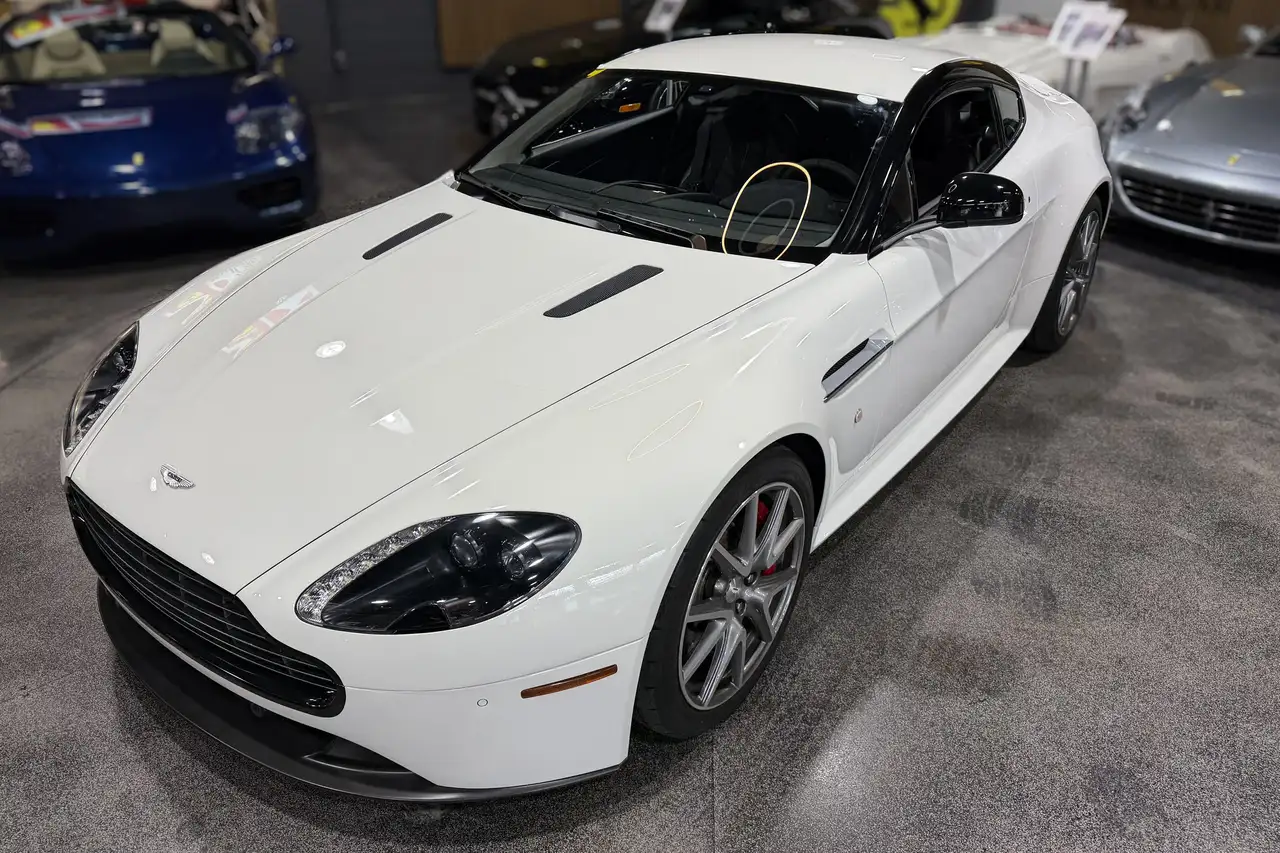 2015 Aston Martin V8