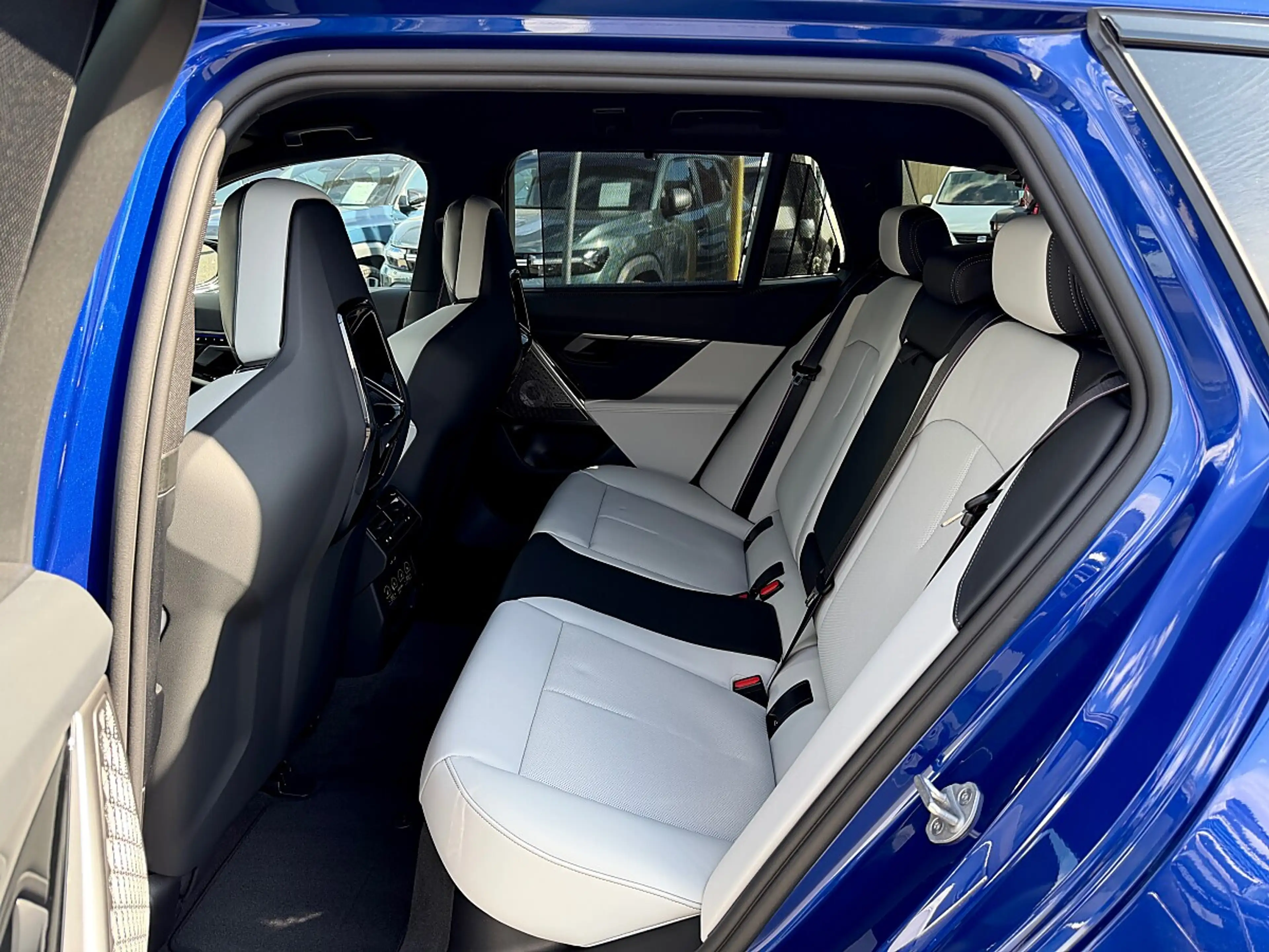 BMW M5 Touring AHK Comfort-Paket *Marina Bay Blue*Lede... — photo 8