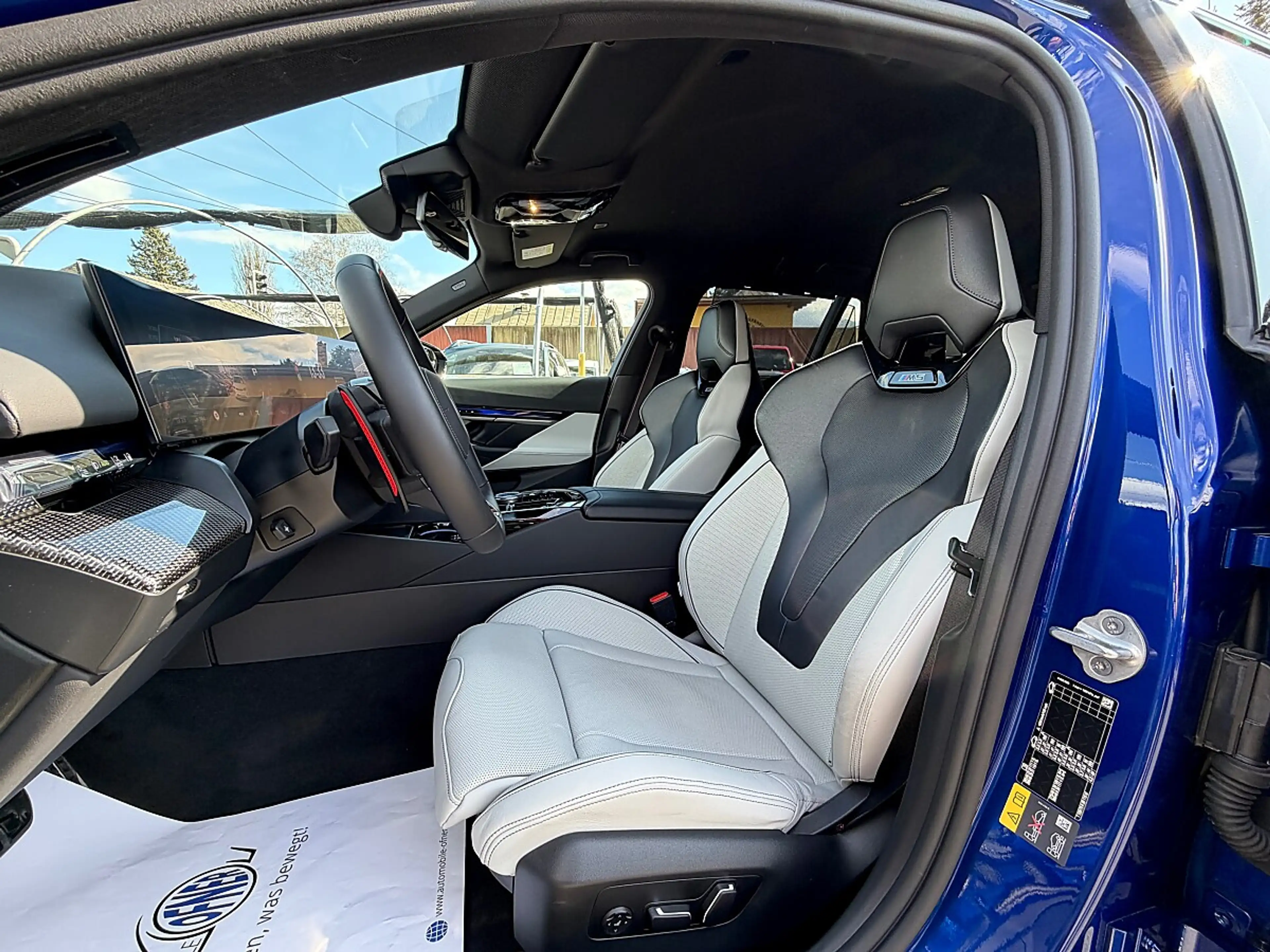 BMW M5 Touring AHK Comfort-Paket *Marina Bay Blue*Lede... — photo 11