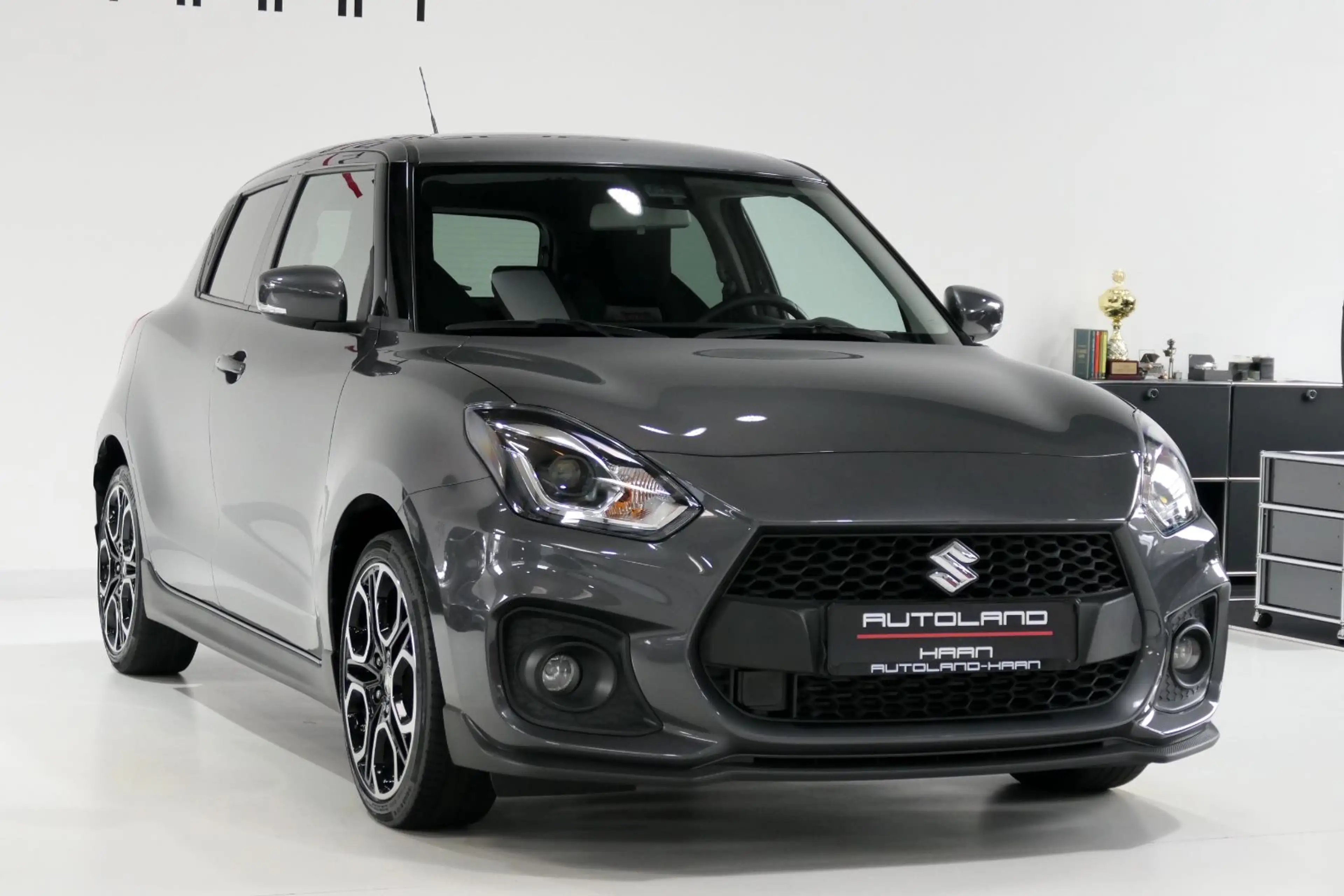 Suzuki Swift 1.4 Sport*Keyless*Kamera*LED*ACC*LM17*SHZ* — photo 4