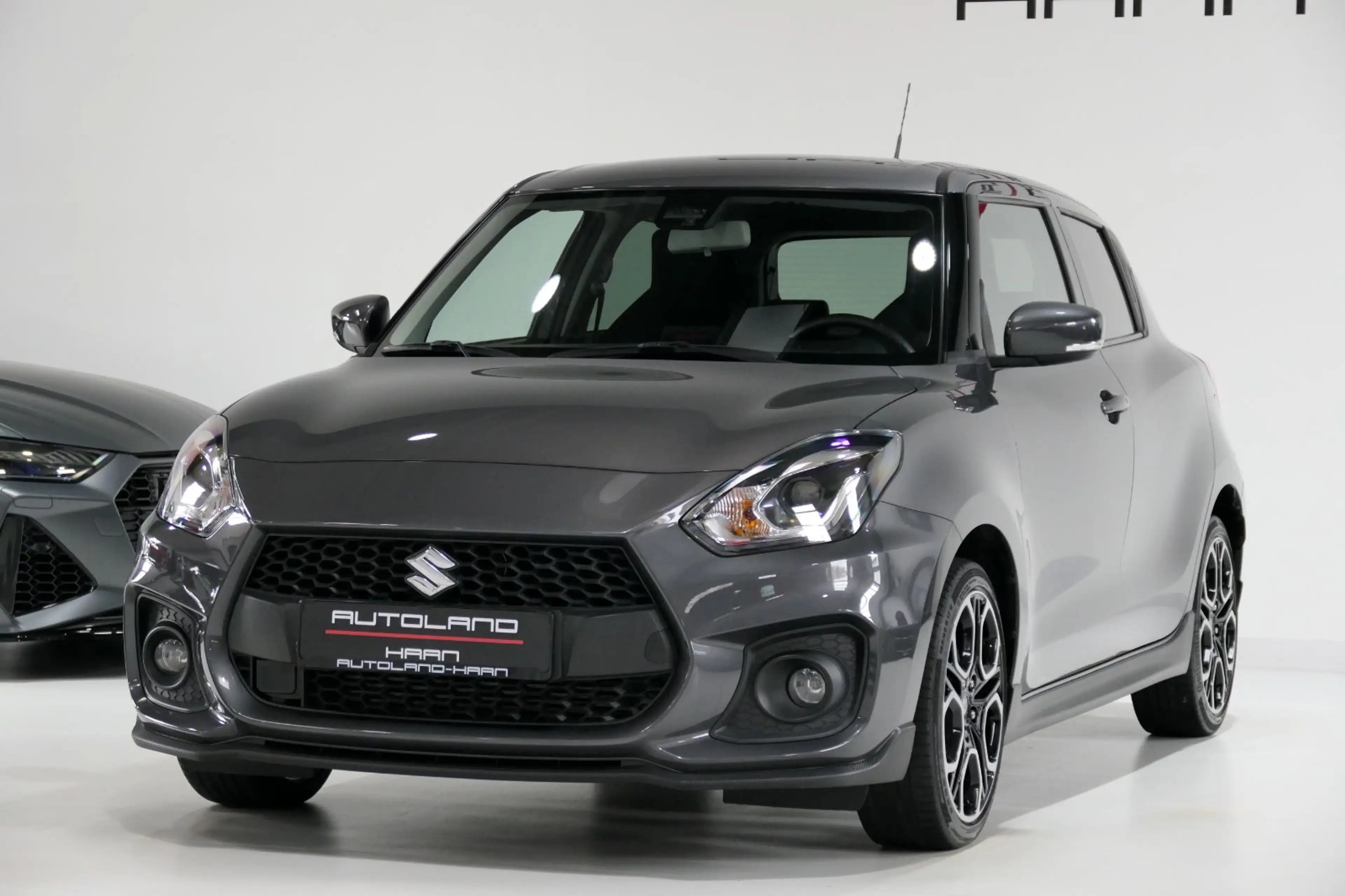 Suzuki Swift 1.4 Sport*Keyless*Kamera*LED*ACC*LM17*SHZ* — photo 3