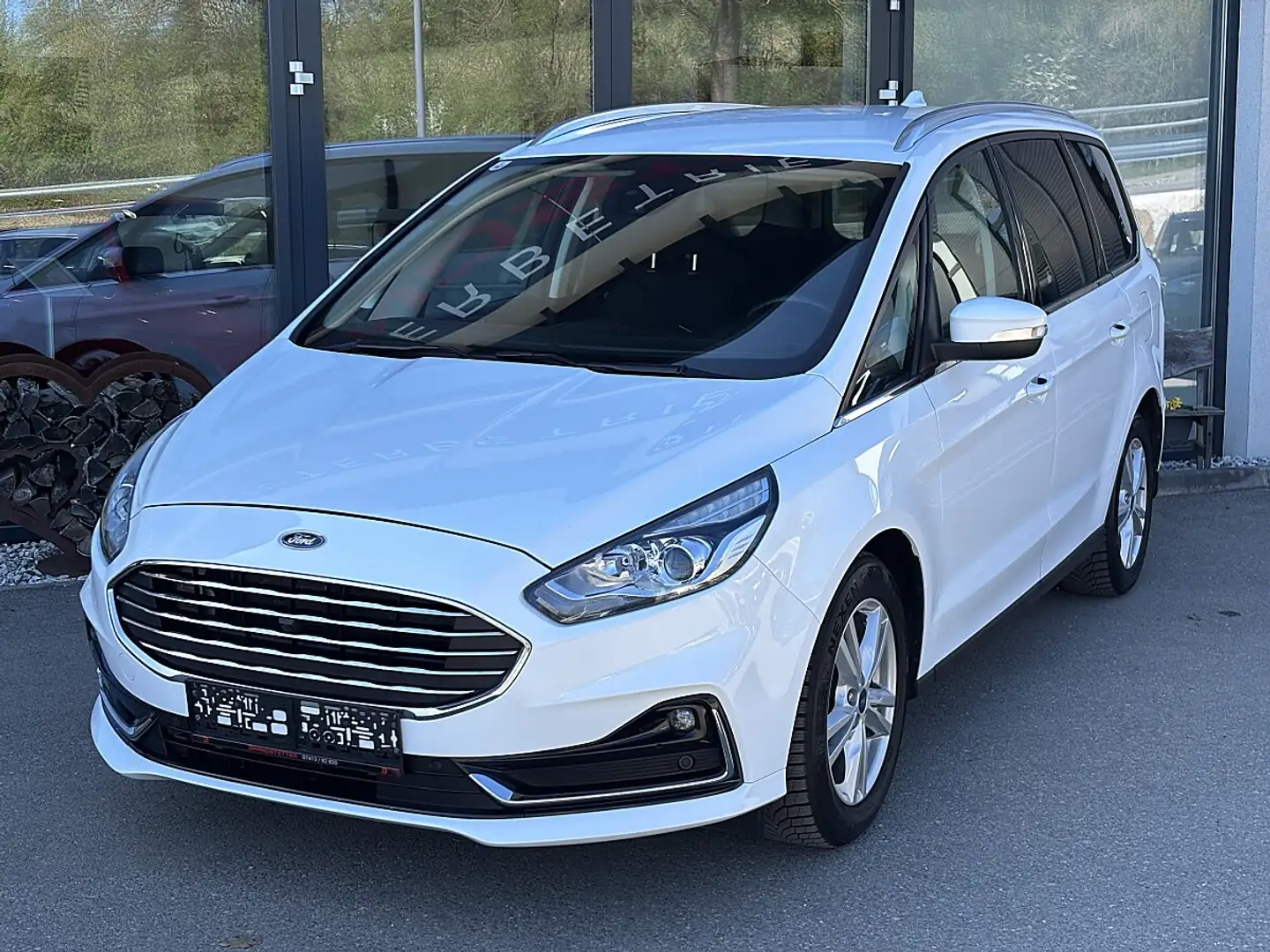 Ford Galaxy 2,5 Duratec Hybrid Titanium Aut. Weiß - 2