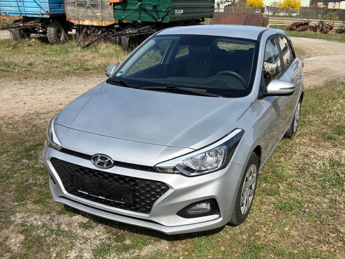 Hyundai i20 i20 blue 1.2 Style Silber - 1