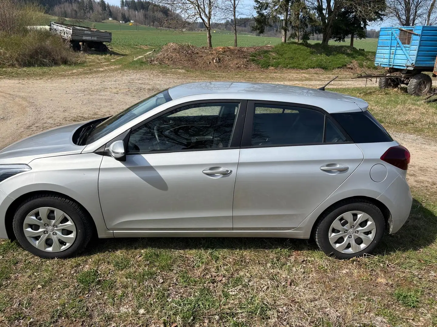 Hyundai i20 i20 blue 1.2 Style Silber - 2