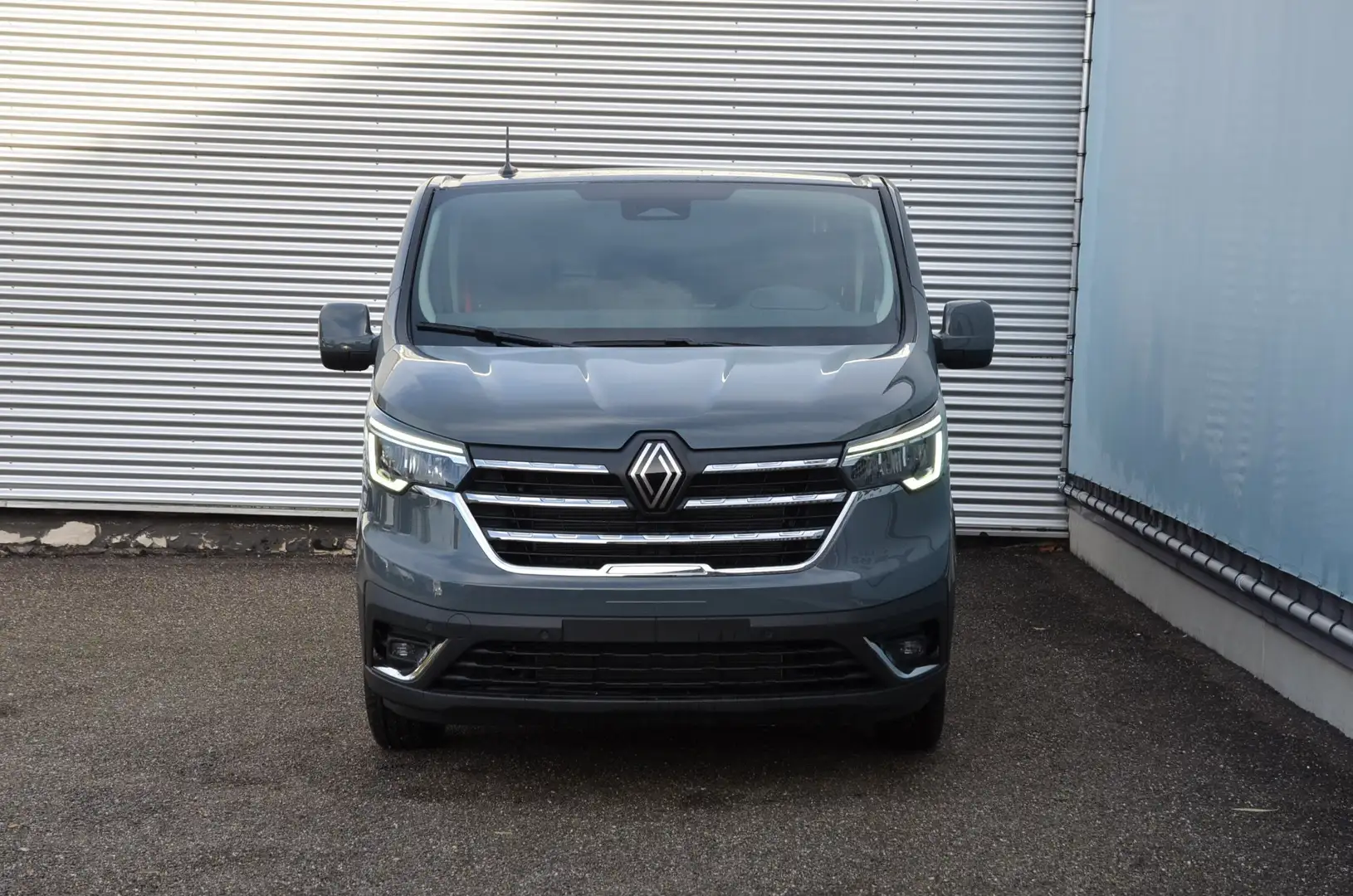 Renault Trafic - L2- Camera- Carplay- Model2025- Nieuw- 27990+BTW Gris - 2